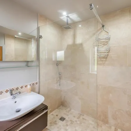 4 Bed In Oc-j31924 Hébergement de vacances